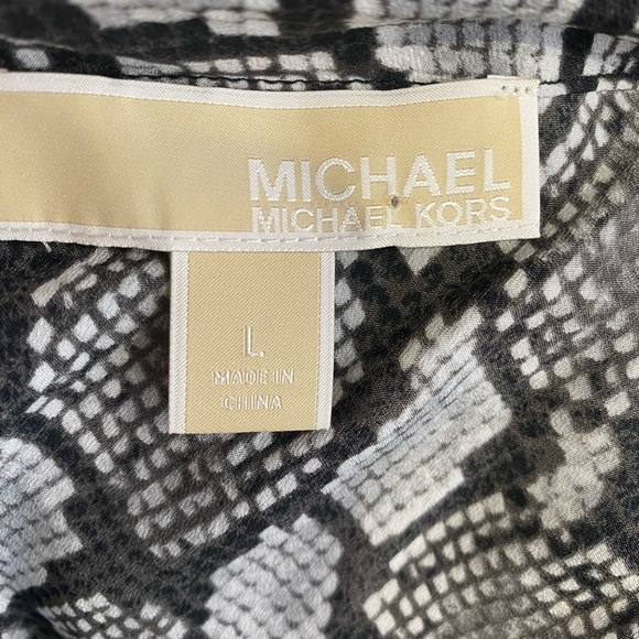Michael Kors Long Sleeved Animal Print Python Top size Large - Picture 10 of 10